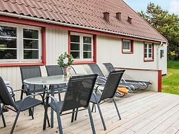 Idyllic Holiday Home in Ulfborg with Hot Tub & Sauna