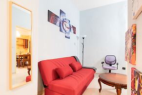 Dante Subway Apartment