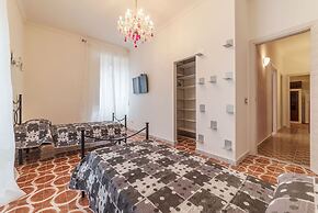 Piramide & Testaccio Design Flat