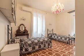 Piramide & Testaccio Design Flat