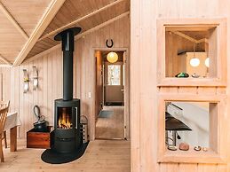 Graceful Holiday Home in Humble near Sea