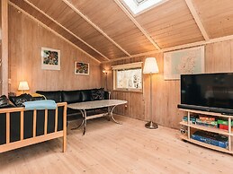 Graceful Holiday Home in Humble near Sea