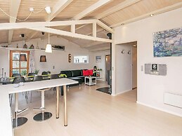 6 Person Holiday Home in Frorup