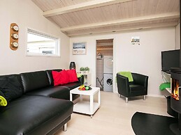 6 Person Holiday Home in Frorup