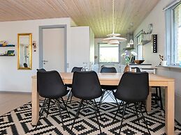 7 Person Holiday Home in Knebel-by Traum