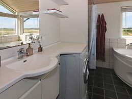 Spacious Holiday Home in Storvorde near Sea