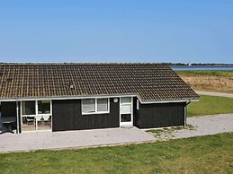 Spacious Holiday Home in Storvorde near Sea