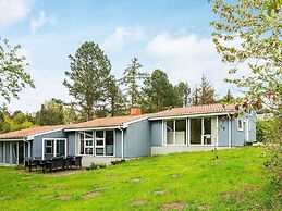 6 Person Holiday Home in Knebel