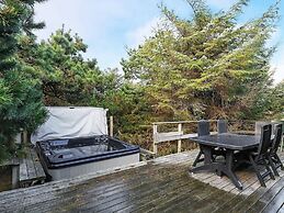 Spacious Cottage in Harboøre With Sauna