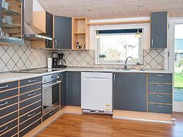 12 Person Holiday Home in Vinderup-by Traum