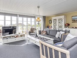 8 Person Holiday Home in Logstor-by Traum