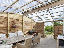 8 Person Holiday Home in Logstor-by Traum