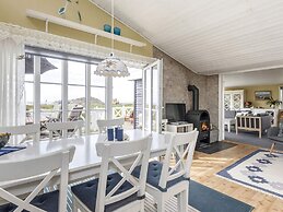 8 Person Holiday Home in Logstor-by Traum