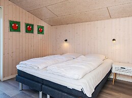 6 Person Holiday Home in Bjert-by Traum