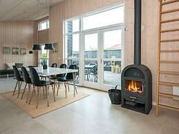 6 Person Holiday Home in Bjert-by Traum