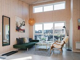 6 Person Holiday Home in Bjert-by Traum