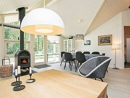8 Person Holiday Home in Martofte