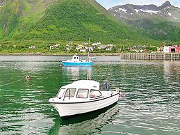 Holiday Home in Arnøyhamn