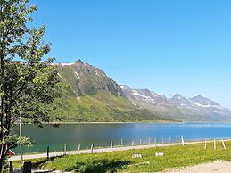Holiday Home in Arnøyhamn