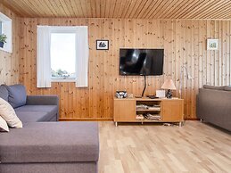 6 Person Holiday Home in Ebeltoft-by Traum