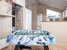 6 Person Holiday Home in Harboore-by Traum