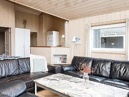 6 Person Holiday Home in Harboore-by Traum