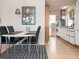 6 Person Holiday Home in Hejls