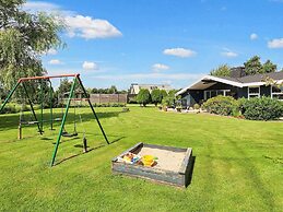 8 Person Holiday Home in Vaeggerlose