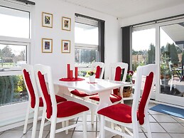 8 Person Holiday Home in Vaeggerlose