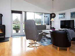 8 Person Holiday Home in Vaeggerlose