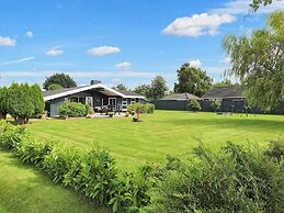 8 Person Holiday Home in Vaeggerlose