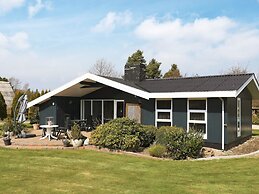 8 Person Holiday Home in Vaeggerlose