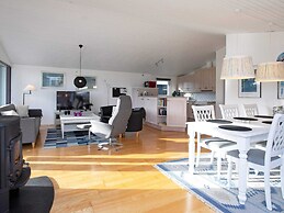 8 Person Holiday Home in Vaeggerlose