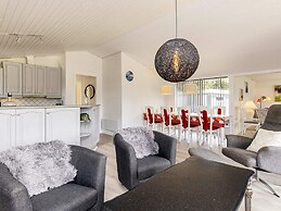 8 Person Holiday Home in Vaeggerlose