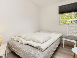 8 Person Holiday Home in Vaeggerlose