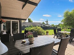 8 Person Holiday Home in Vaeggerlose