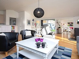 8 Person Holiday Home in Vaeggerlose