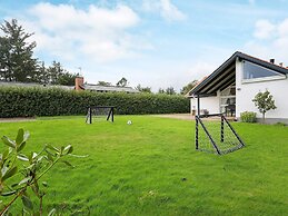 6 Person Holiday Home in Struer-by Traum