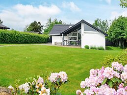 6 Person Holiday Home in Struer-by Traum