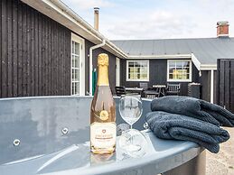 Vintage Holiday Home in Harboøre with Hot Tub