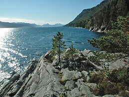 8 Person Holiday Home in Eidsvag-by Traum