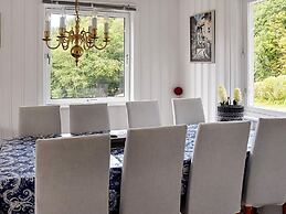 8 Person Holiday Home in Eidsvag-by Traum