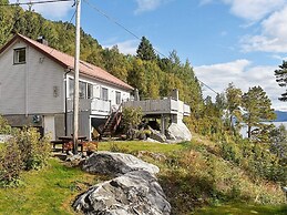 8 Person Holiday Home in Eidsvag-by Traum