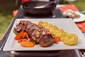 Falcon Heights Hotel