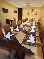 Falcon Heights Hotel