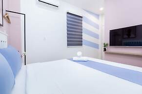 Cozrum Homes Charming Corner