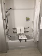 Holiday Inn Express And Suites Madison West - Middleton by IHG