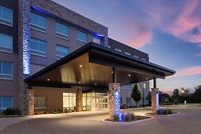 Holiday Inn Express And Suites Madison West - Middleton by IHG