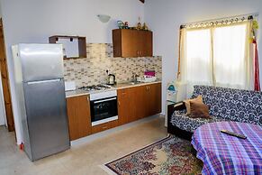 Seaside House 2 Double Bedrooms With Spectacular Mountain Sea View