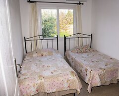 Seaside House 2 Double Bedrooms With Spectacular Mountain Sea View